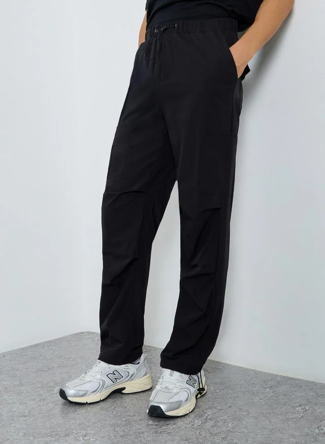 ستايلي بنطال كارجو بقصة مريحة وستايل ستريت وير